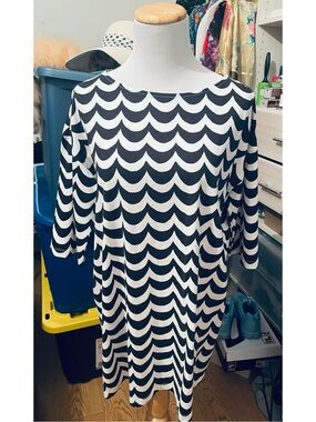 Uniqlo x Marimekko Black and White Wave-Print Mini Tee Dress size medium